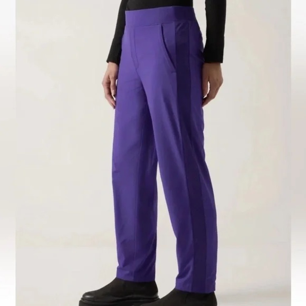 Athleta Brooklyn Lined Pant in‎ a vibrant purple color size 8